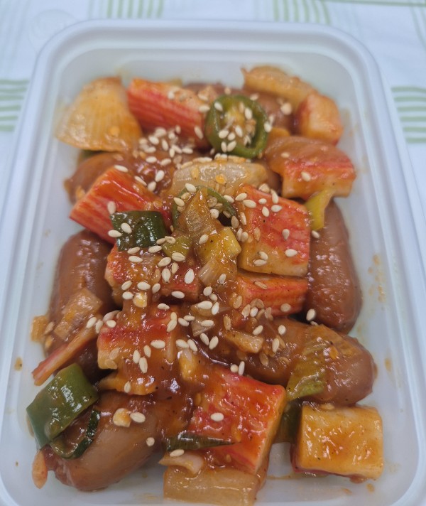 매콤맛살비엔나볶음